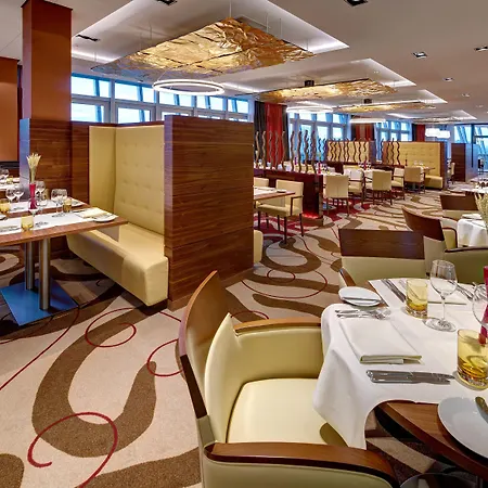 Hilton Frankfurt Airport Otel Frankfurt am Main