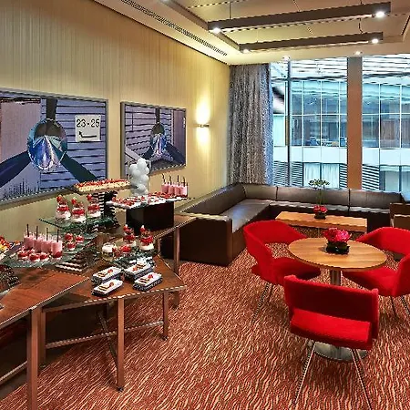Hilton Frankfurt Airport 4*