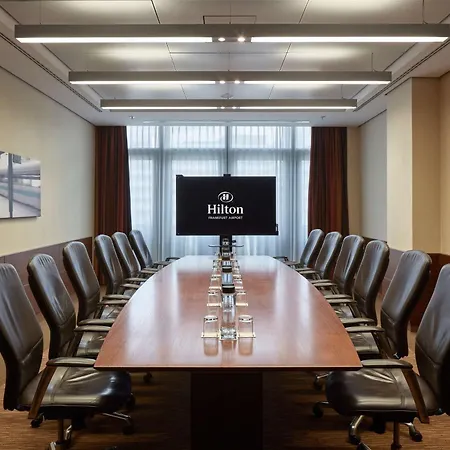 Hotel Hilton Frankfurt Airport 4*