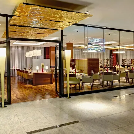 Hotel Hilton Frankfurt Airport 4*