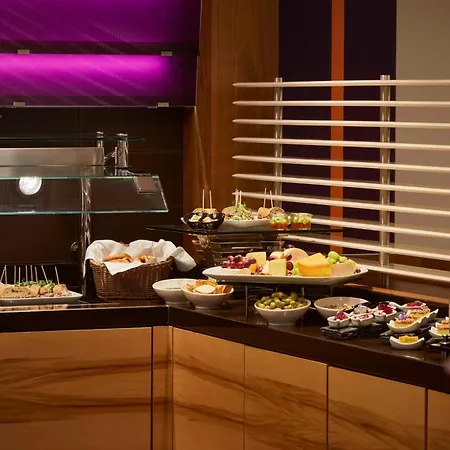 Hilton Frankfurt Airport Hotel 4*