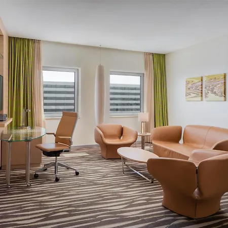 Hilton Frankfurt Airport 4* Frankfurt nad Mohanem