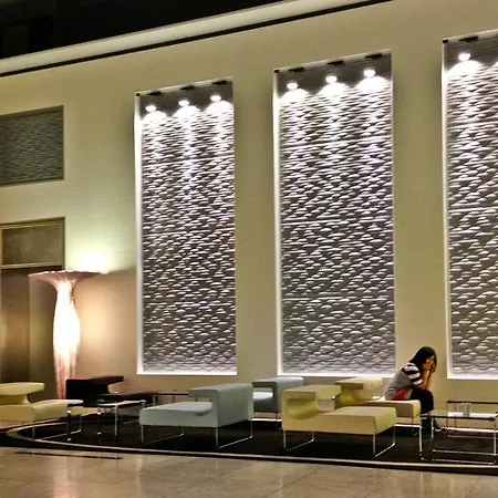 Hilton Frankfurt Airport Hotel 4*