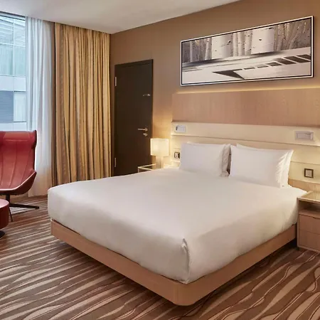 Hotel Hilton Frankfurt Airport 4*