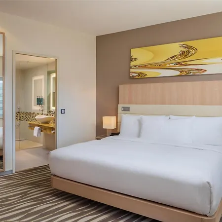 Hilton Frankfurt Airport Hotel 4*