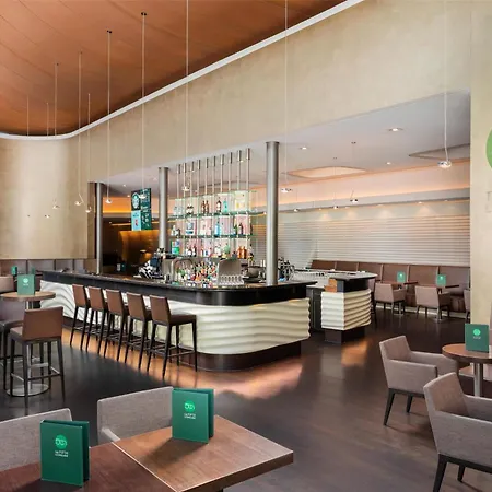 Hilton Frankfurt Airport Otel 4*