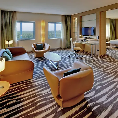 Hotel Hilton Frankfurt Airport 4*