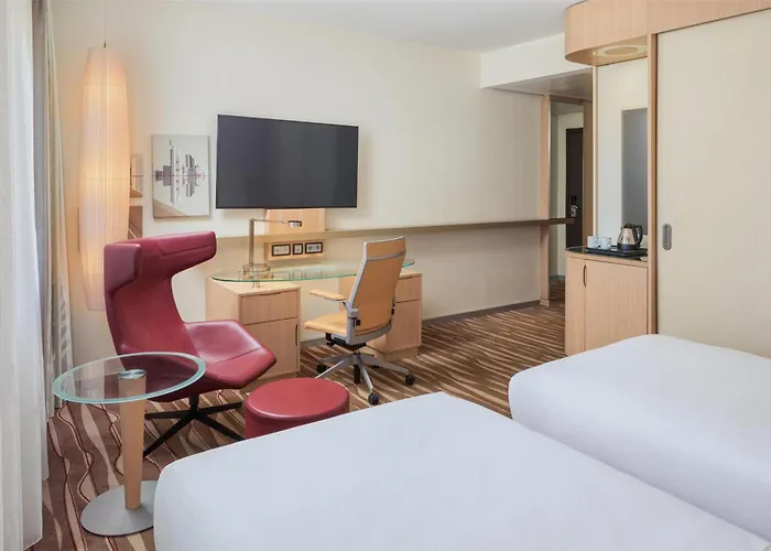 Hilton Frankfurt Airport Otel 4*