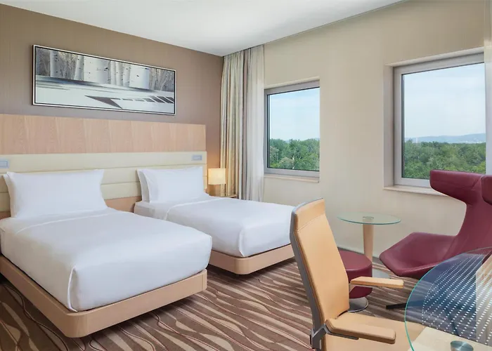 Hilton Frankfurt Airport Otel 4*