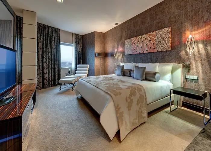 Hilton Frankfurt Airport Hotel 4*